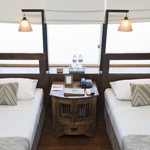 Kamar kembar standard
